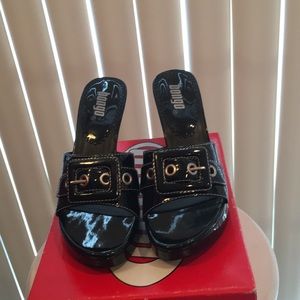 Bongo Black 4” heel slide